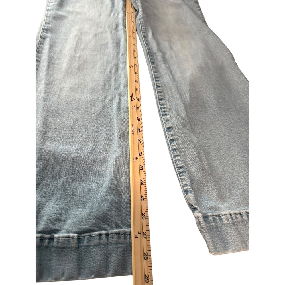 Wrangler Womens Light Wash Wide Leg High Rise Denim Jeans Retro Style - Picture 2 of 8